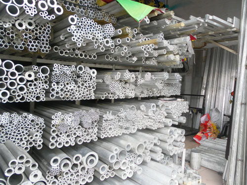 鐵合金批發(fā)與供應(yīng) 以硅鐵粒為例，探索郵編商務(wù)網(wǎng)的價值